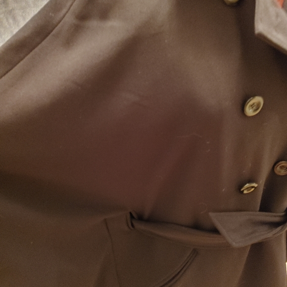 Beautiful Cape Coat. - Picture 5 of 6